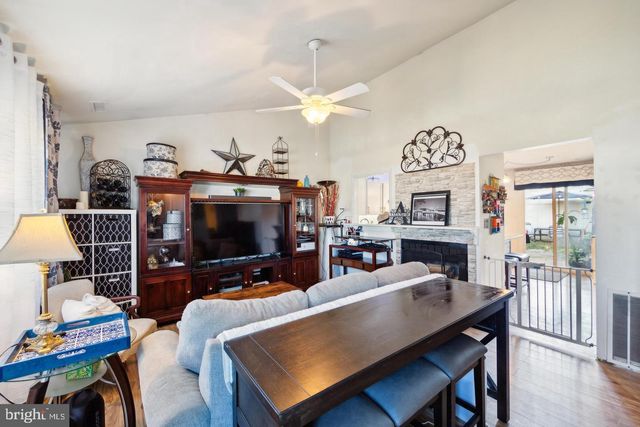 126 MEDLEY DR, Newark, DE 19713