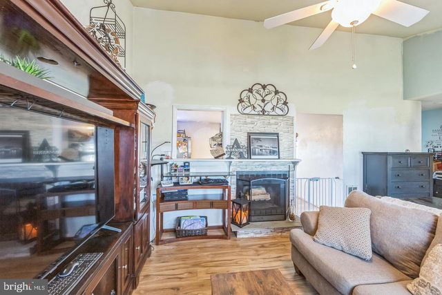 126 MEDLEY DR, Newark, DE 19713