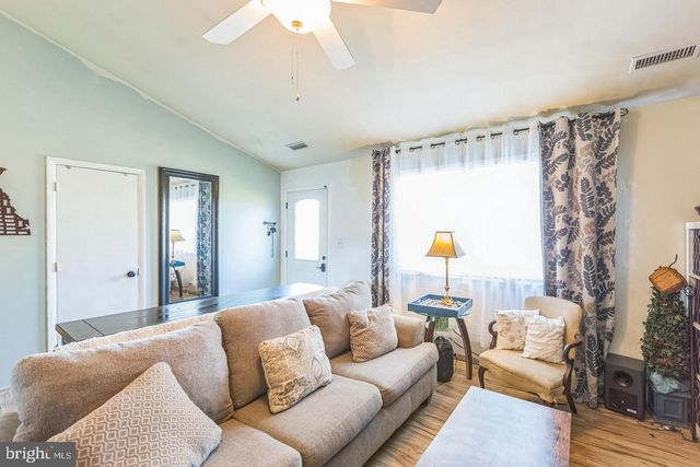 126 MEDLEY DR, Newark, DE 19713