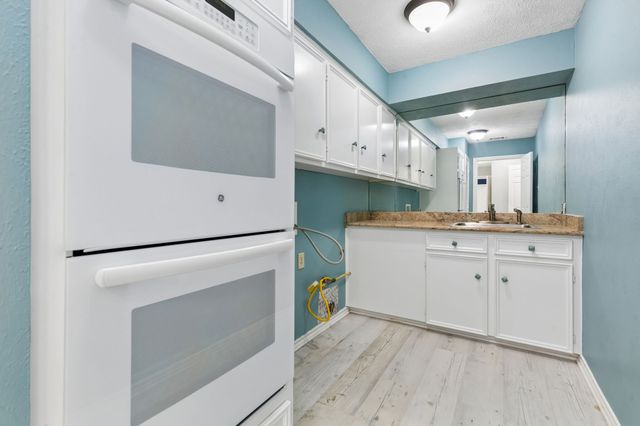 6218 Stonehill Drive, Dallas, TX 75254