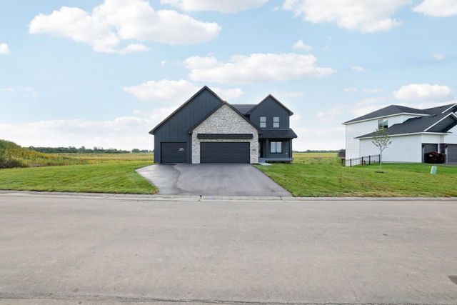 470 Sea Wing Boulevard, Prescott, WI 54021