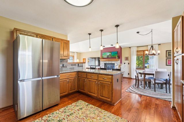 3910 E Greenway DRIVE, Oak Creek, WI 53154