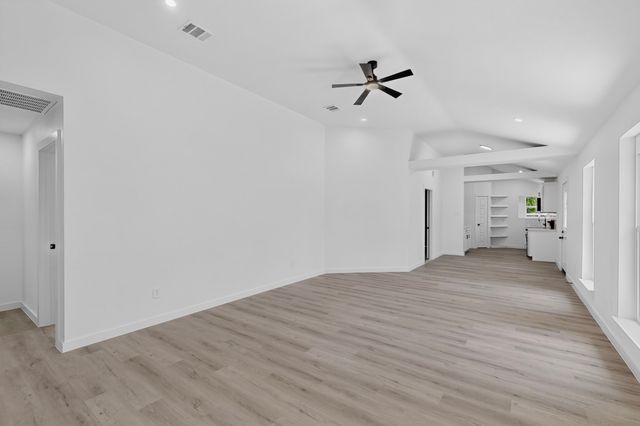 2607 Winter Oak Street, Dallas, TX 75227
