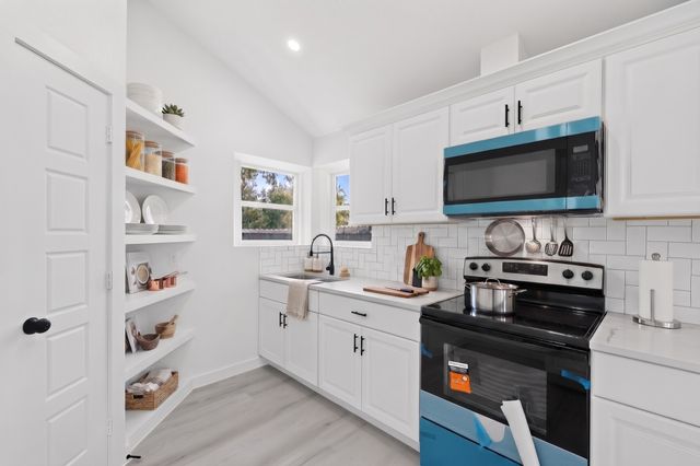 2607 Winter Oak Street, Dallas, TX 75227