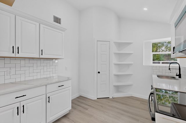 2607 Winter Oak Street, Dallas, TX 75227