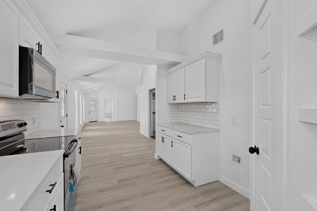 2607 Winter Oak Street, Dallas, TX 75227