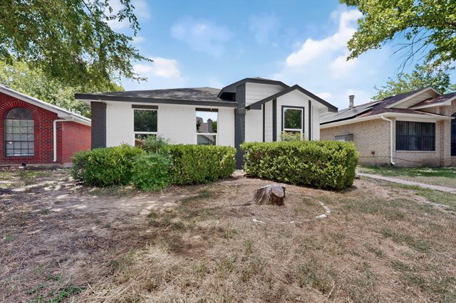 2607 Winter Oak Street, Dallas, TX 75227