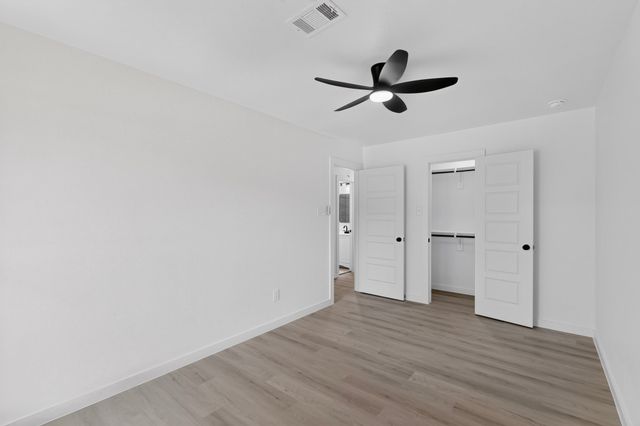 2607 Winter Oak Street, Dallas, TX 75227