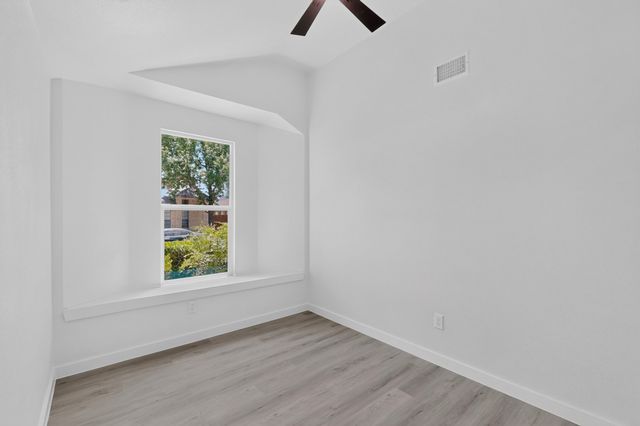 2607 Winter Oak Street, Dallas, TX 75227