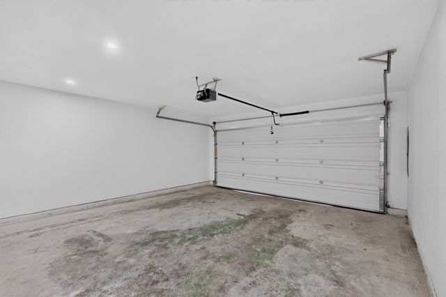 2607 Winter Oak Street, Dallas, TX 75227