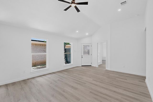 2607 Winter Oak Street, Dallas, TX 75227