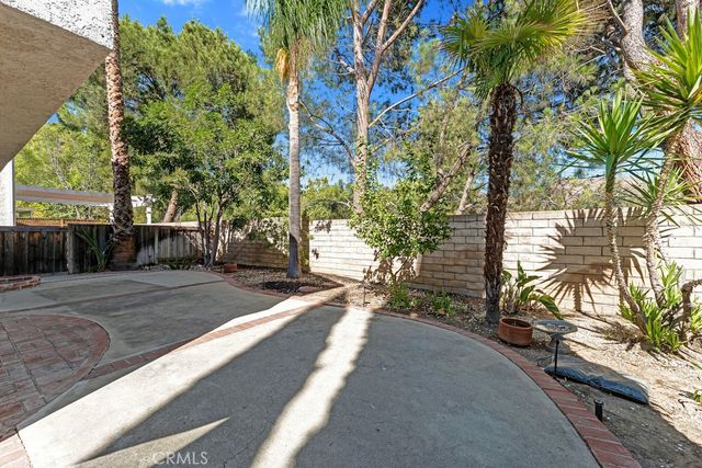 4144 Lost Springs Drive, Calabasas, CA 91301