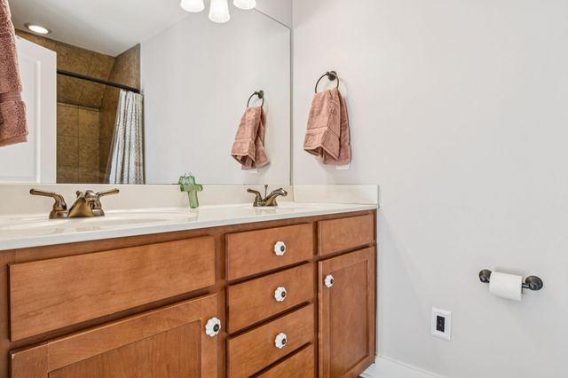 3515 Steffisburg Dr, Nashville, TN 37211