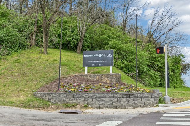 3515 Steffisburg Dr, Nashville, TN 37211