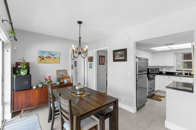 1212 SE 2nd Court 303, Fort Lauderdale, FL 33301