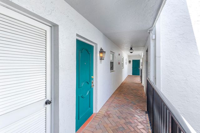 1212 SE 2nd Court 303, Fort Lauderdale, FL 33301