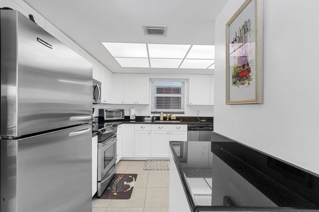 1212 SE 2nd Court 303, Fort Lauderdale, FL 33301