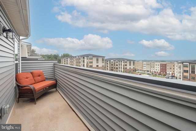 46330 MOUNT KELLOGG TER, Sterling, VA 20164