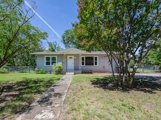 129 Lakewood Drive, Azle, TX 76020