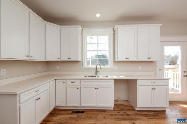 1004 HIGH POINT CT, Waynesboro, VA 22980