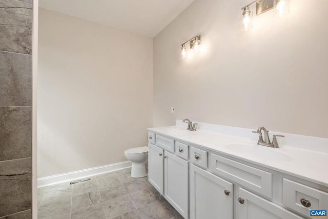 1004 HIGH POINT CT, Waynesboro, VA 22980