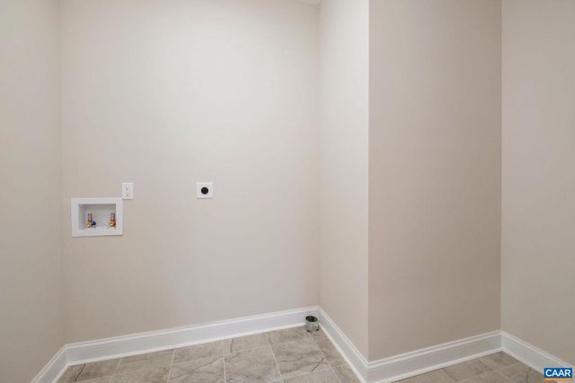 1004 HIGH POINT CT, Waynesboro, VA 22980