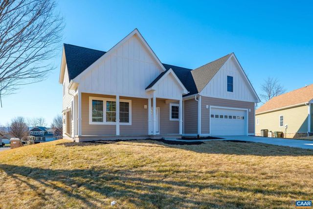 1004 HIGH POINT CT, Waynesboro, VA 22980