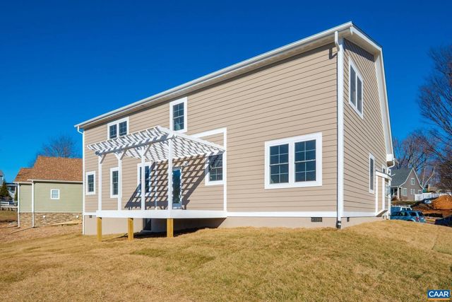 1004 HIGH POINT CT, Waynesboro, VA 22980