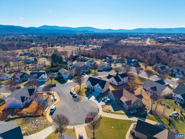 1004 HIGH POINT CT, Waynesboro, VA 22980