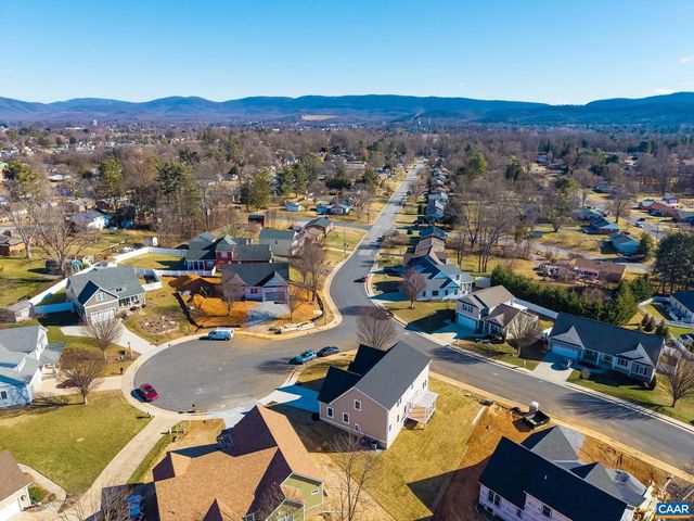 1004 HIGH POINT CT, Waynesboro, VA 22980