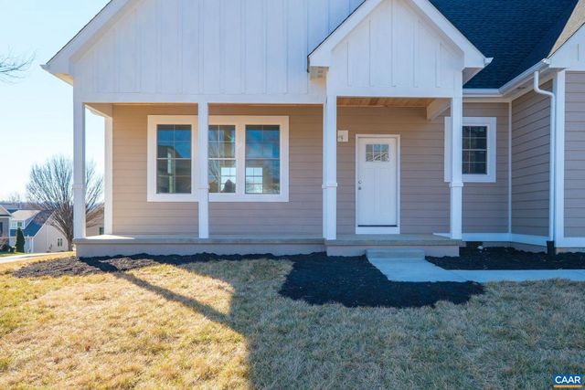 1004 HIGH POINT CT, Waynesboro, VA 22980