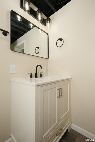 3205 Candlewick Drive, Bettendorf, IA 52722