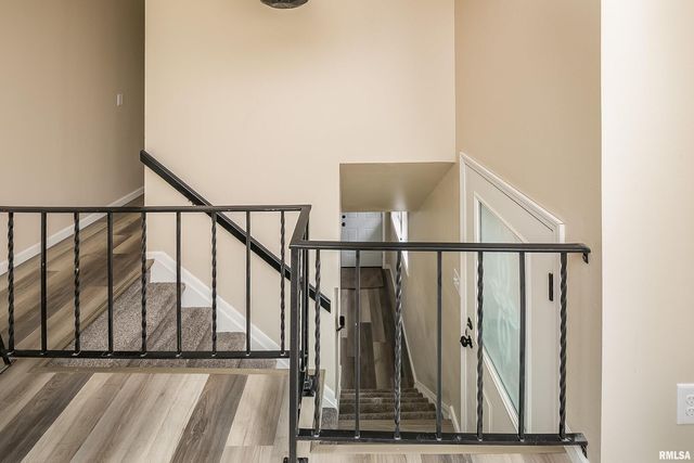 3205 Candlewick Drive, Bettendorf, IA 52722