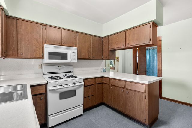 10431 13 Mile Road, Marshall, MI 49068