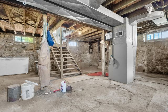 10431 13 Mile Road, Marshall, MI 49068