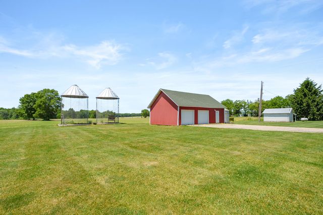 10431 13 Mile Road, Marshall, MI 49068