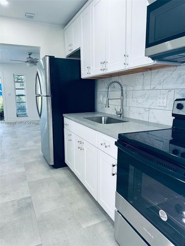 213 SW 1st Court 215, Dania Beach, FL 33004