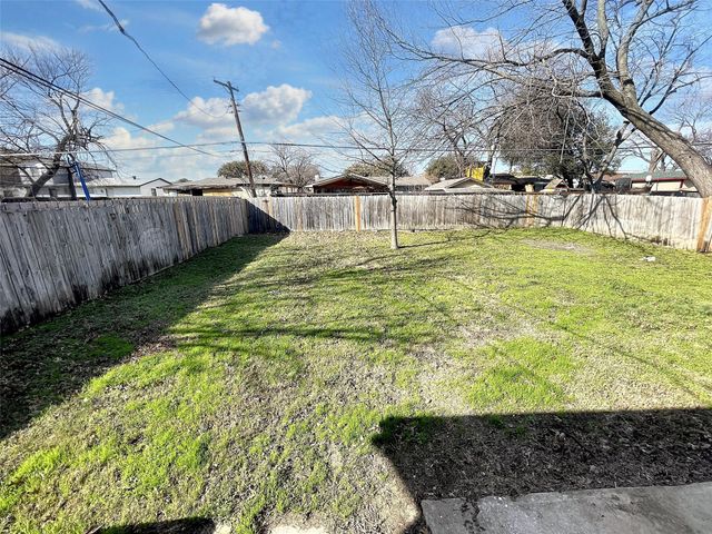 1729 Longview Street, Mesquite, TX 75149