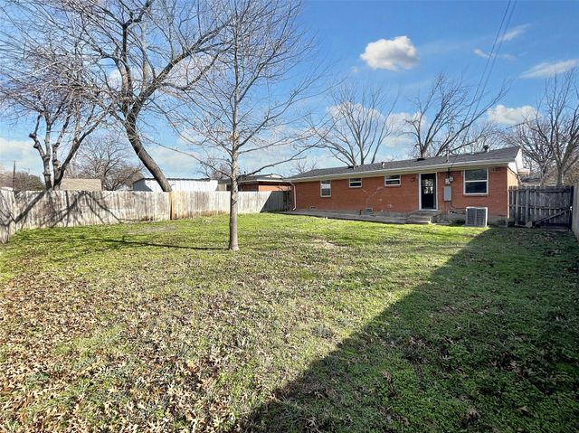 1729 Longview Street, Mesquite, TX 75149