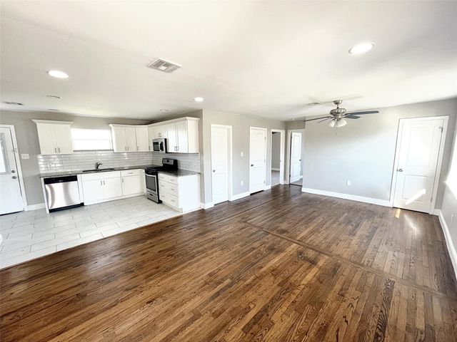 1729 Longview Street, Mesquite, TX 75149