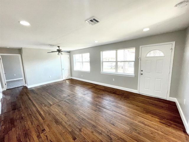 1729 Longview Street, Mesquite, TX 75149