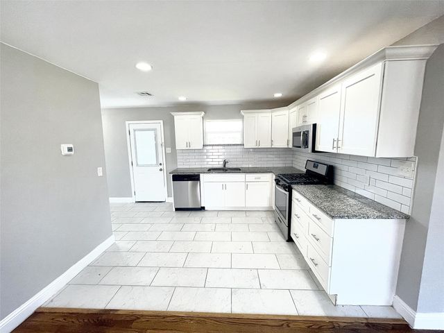1729 Longview Street, Mesquite, TX 75149