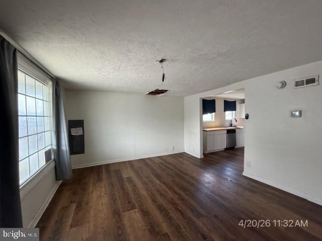 115 RAILROAD AVE, Harrington, DE 19952
