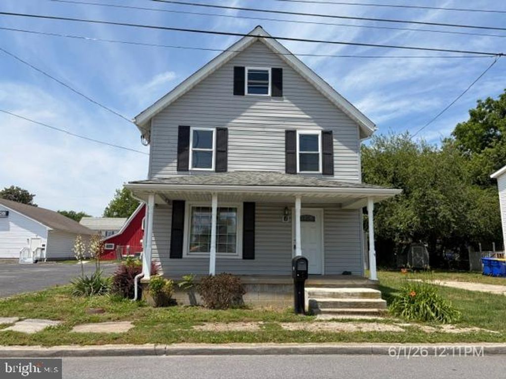 115 RAILROAD AVE, Harrington, DE 19952
