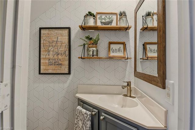 317 Canterbury Road, High Point, NC 27262