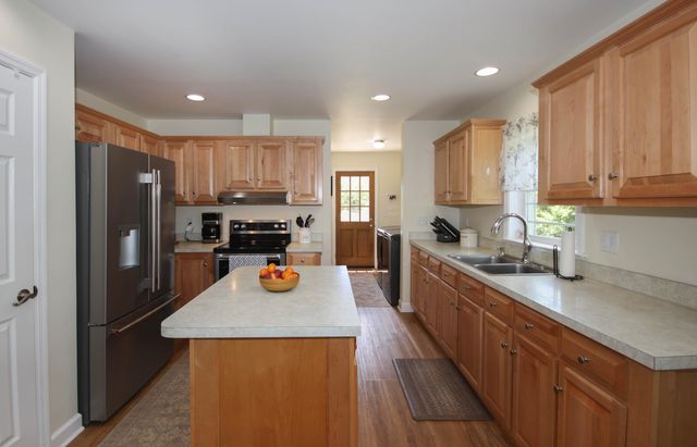233 Gallimore LN NE, Floyd, VA 24091