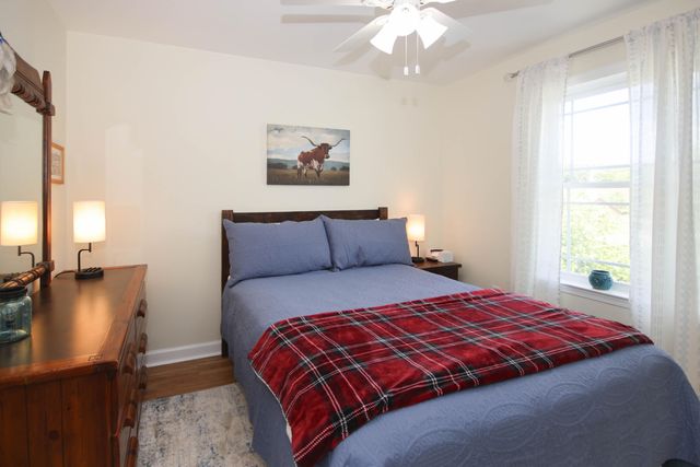 233 Gallimore LN NE, Floyd, VA 24091