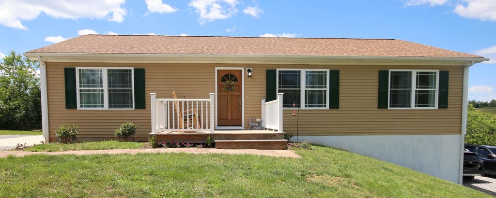 233 Gallimore LN NE, Floyd, VA 24091