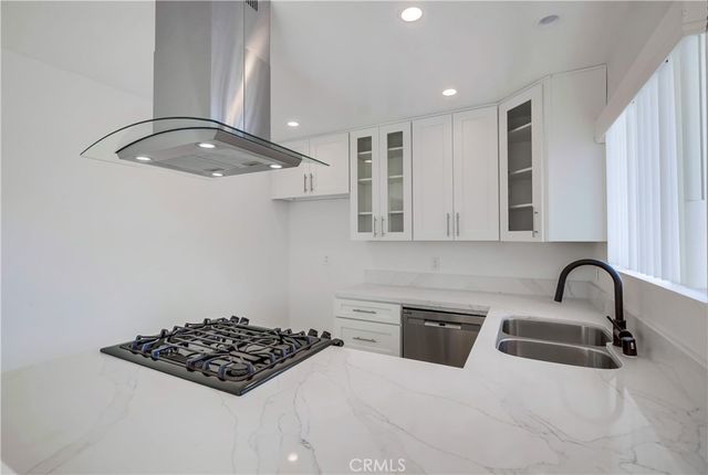 5571 Reno Circle, Huntington Beach, CA 92649