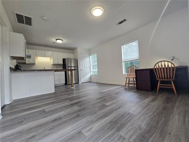 4931 Sugar Creek Drive, Sugar Hill, GA 30518